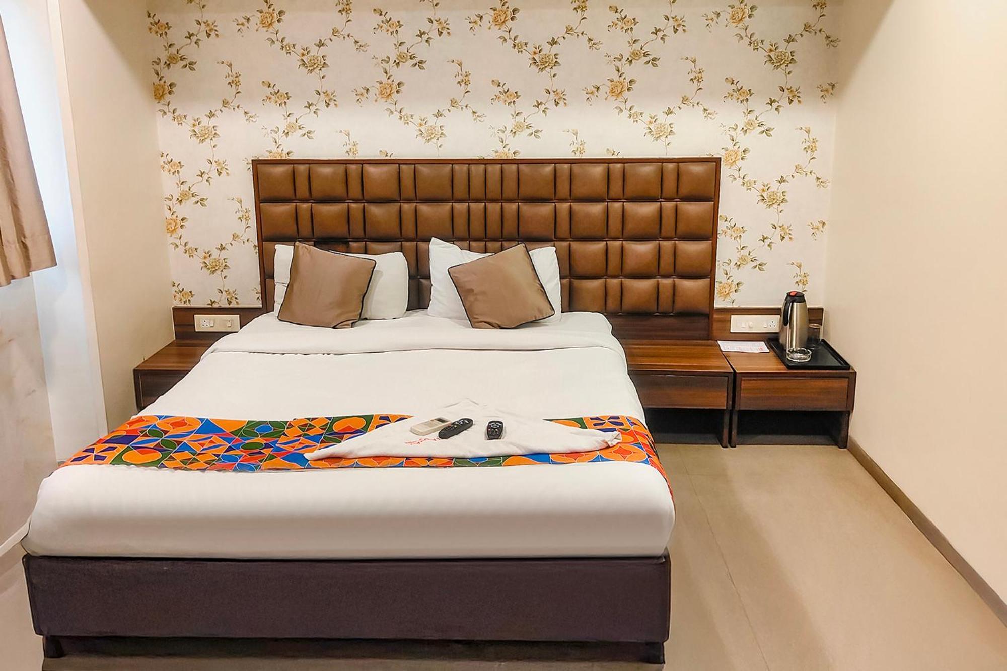 Fabhotel Landmark Residency - Nr Midc Turbhe Turambhe Kültér fotó